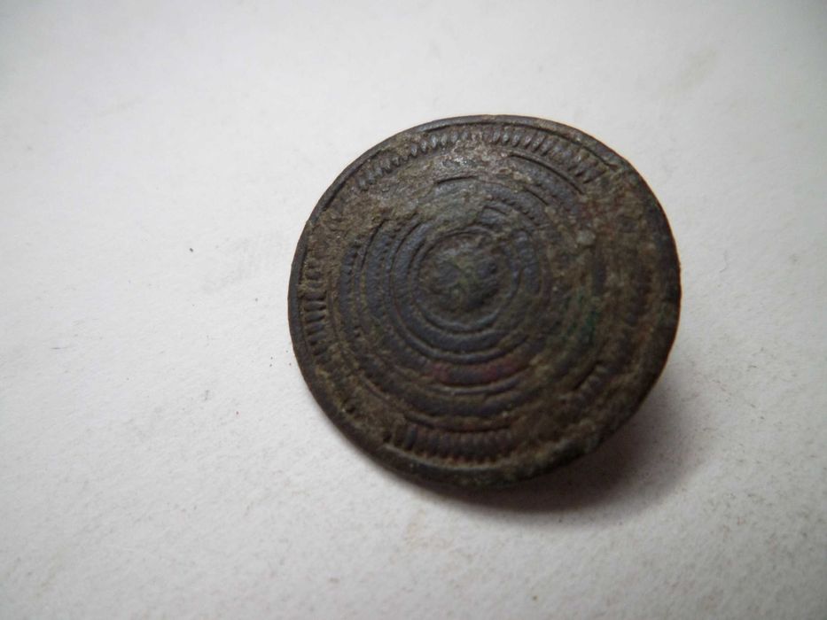 Botão antigo em Metal