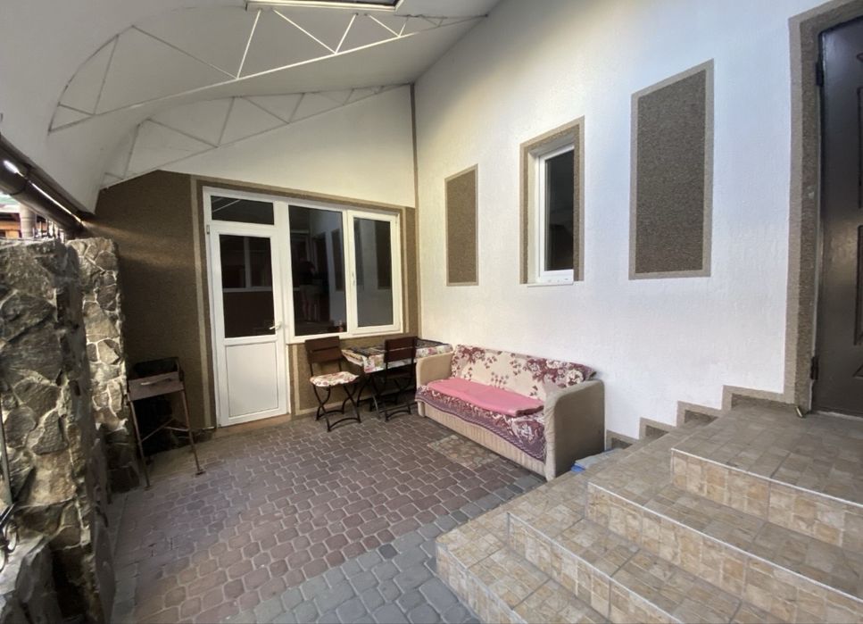 Оренда 3-кім квартири особнякового типу в центрі м.Стрий