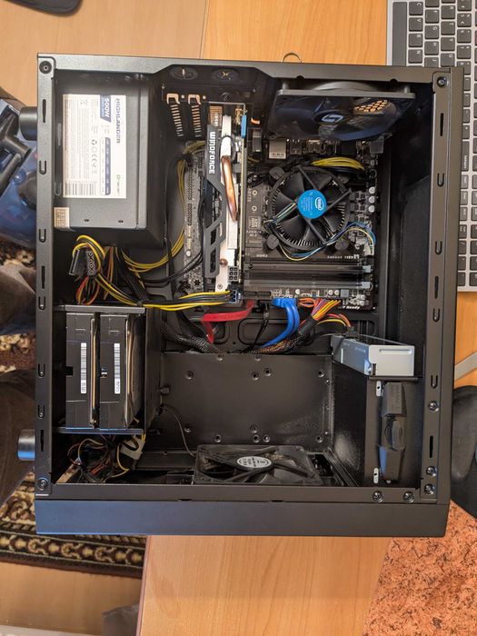 Komputer stacjonarny PC | Intel i5 | 8GB RAM | Radeon R7 370 | 1TB