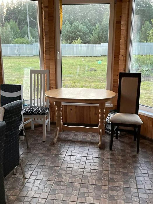 Дом с большим участком и озерами в лесу