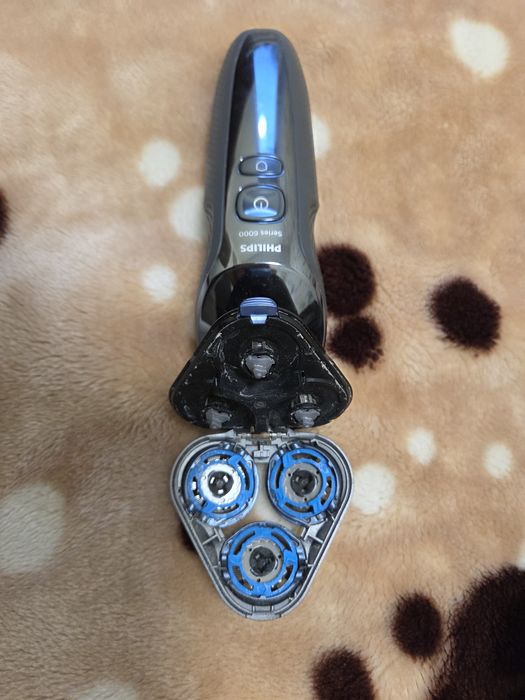 Бритва Philips Series 6000