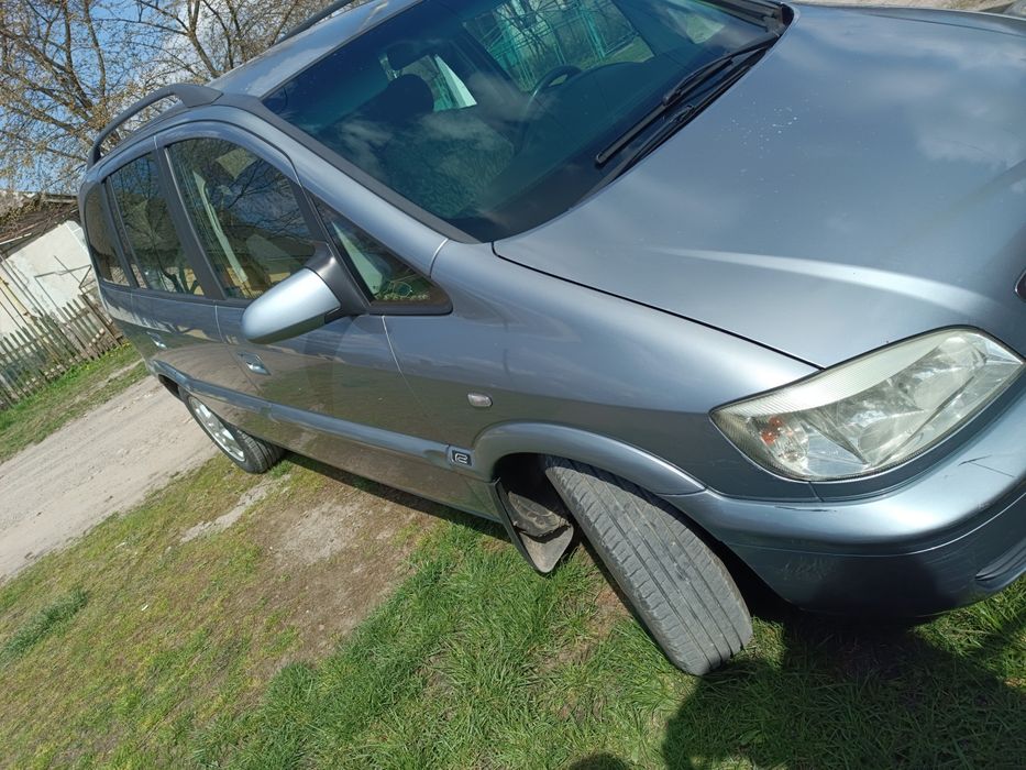 Opel Zafira А 2004 1.6 бензин