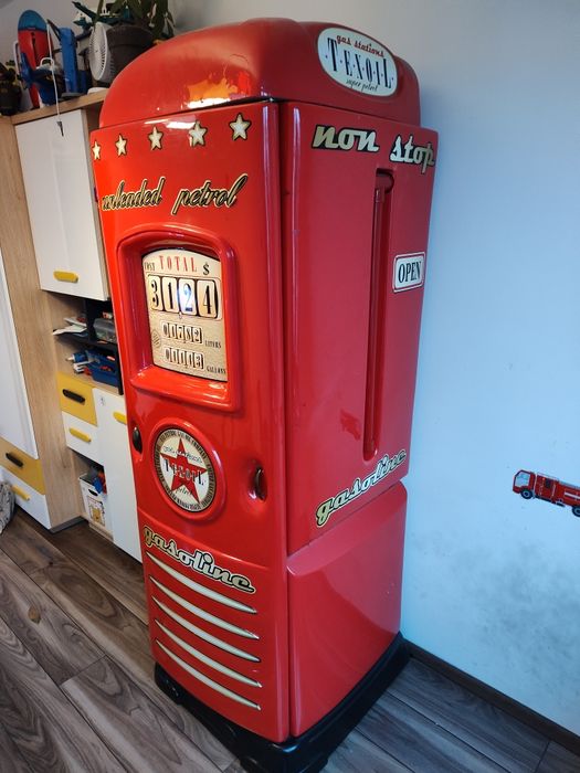 Szafa z biurkiem dziecięca czerwona stan dobry