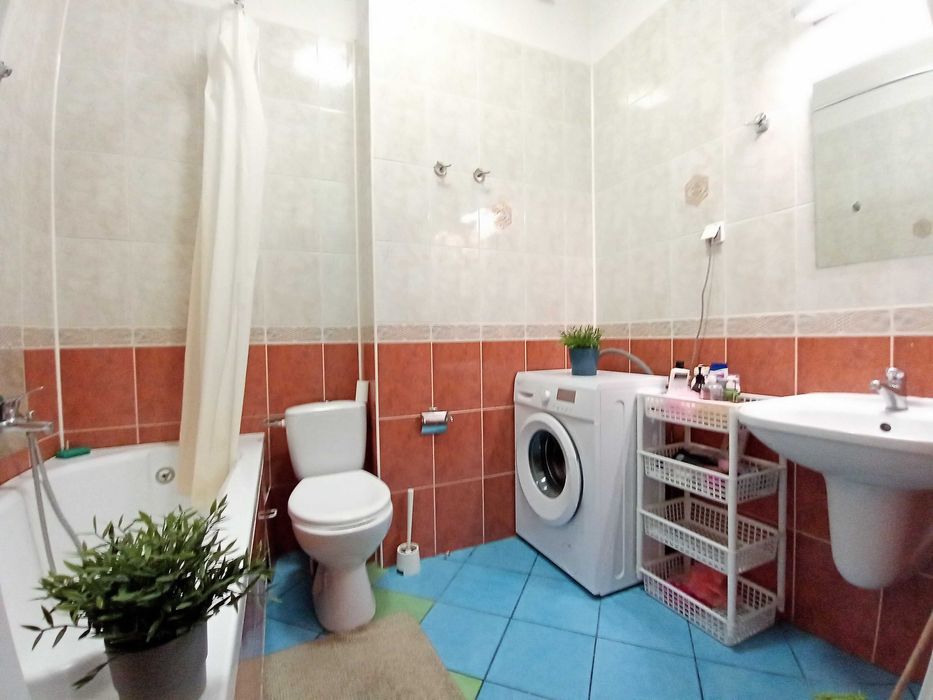 Komfortowy, duży pokój Okęcie- Hynka. Comfy room (also for couple). Комфорт номер