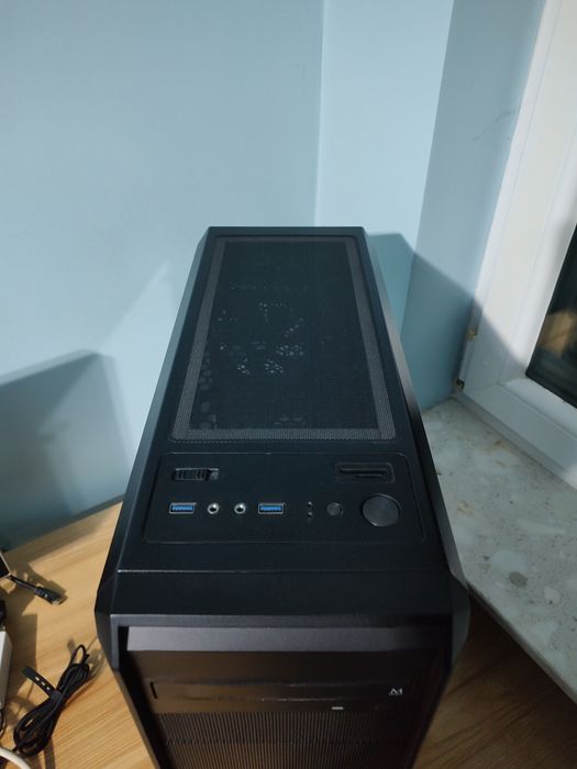 Komputer stacjonarny i5-9600K | RTX 2060 | 16GB RAM | 700W | DVD | Win 11 Pro
