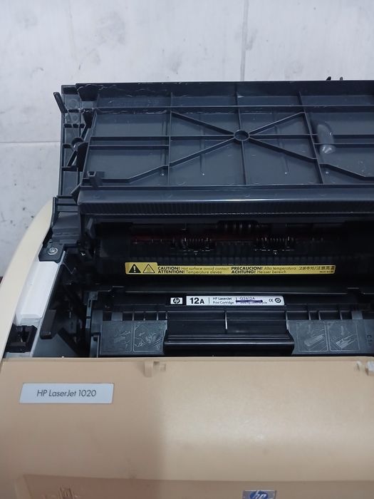 Лазерный принтер HP 1020