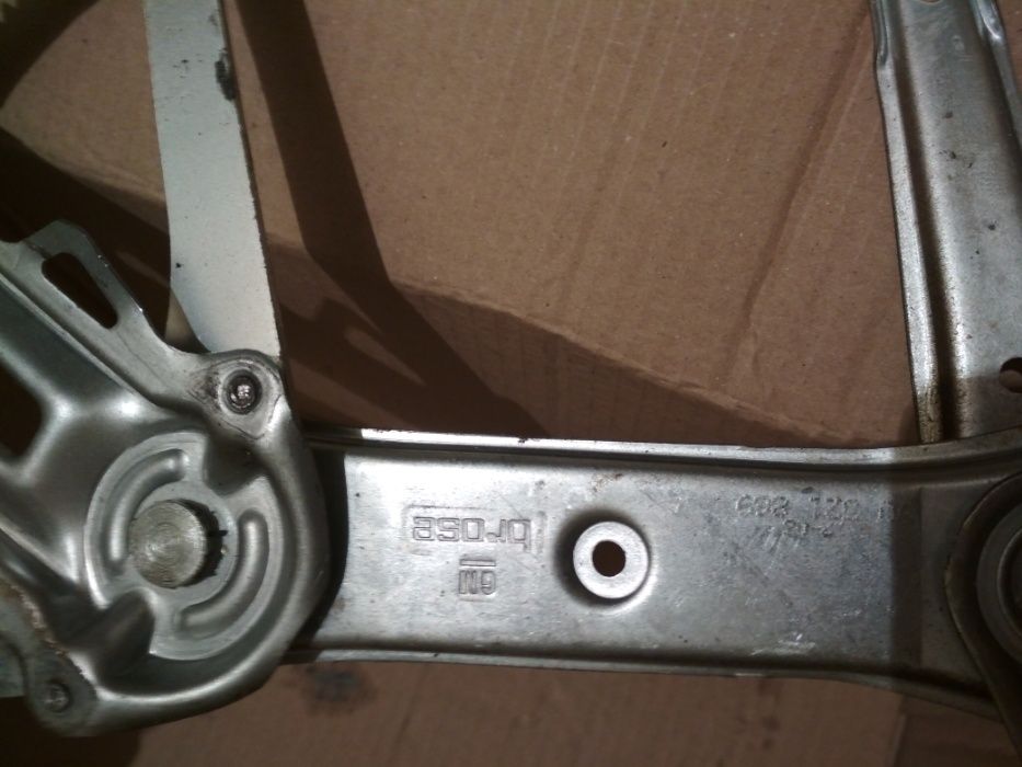 Стеклоподъёмники Opel AstraG