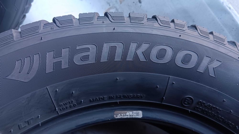 215/65/15 C Hankook winter icept lv