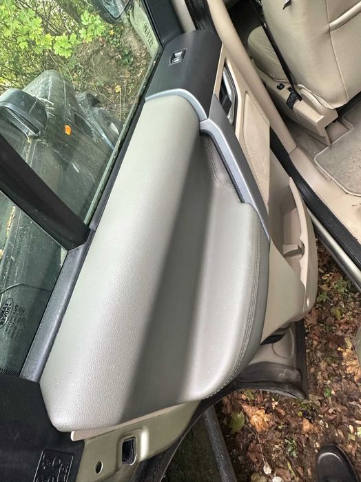 LAnd Rover Freelander 2 bancos bege e forras portas 450€