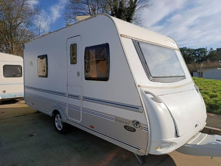 Przyczepa kempingowa 4osoby CARAVELAIR 2009 rok