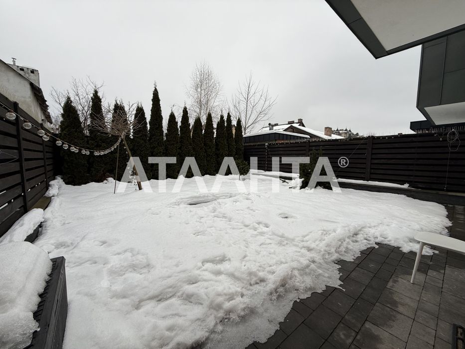 Здається в оренду котедж у Брюховичах, вул. Журавлина