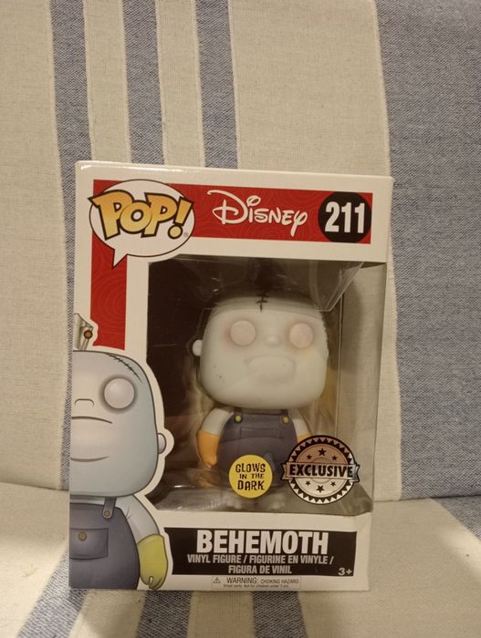 Behemoth pop figure 211 edição exclusiva, brilha no escuro