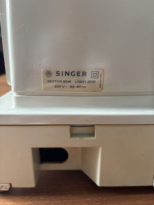 Maszyna do szycia Singer 764