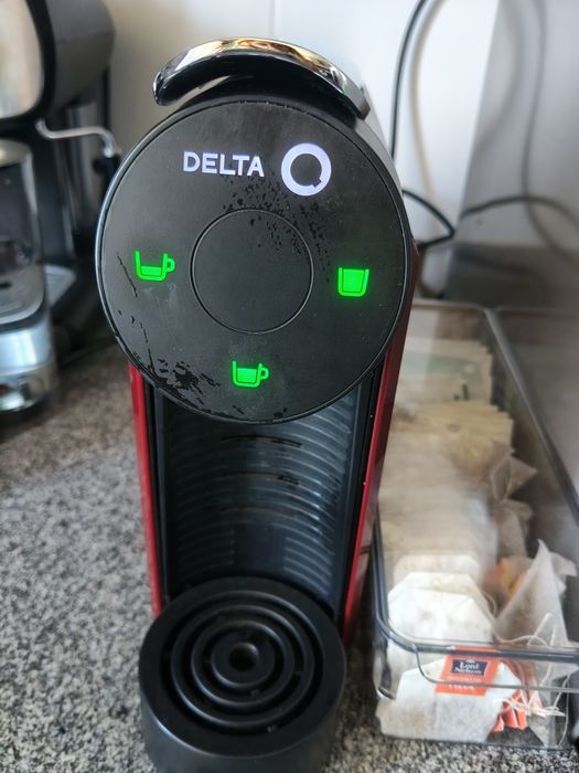 Máquina de Café Delta Q (Vermelha)