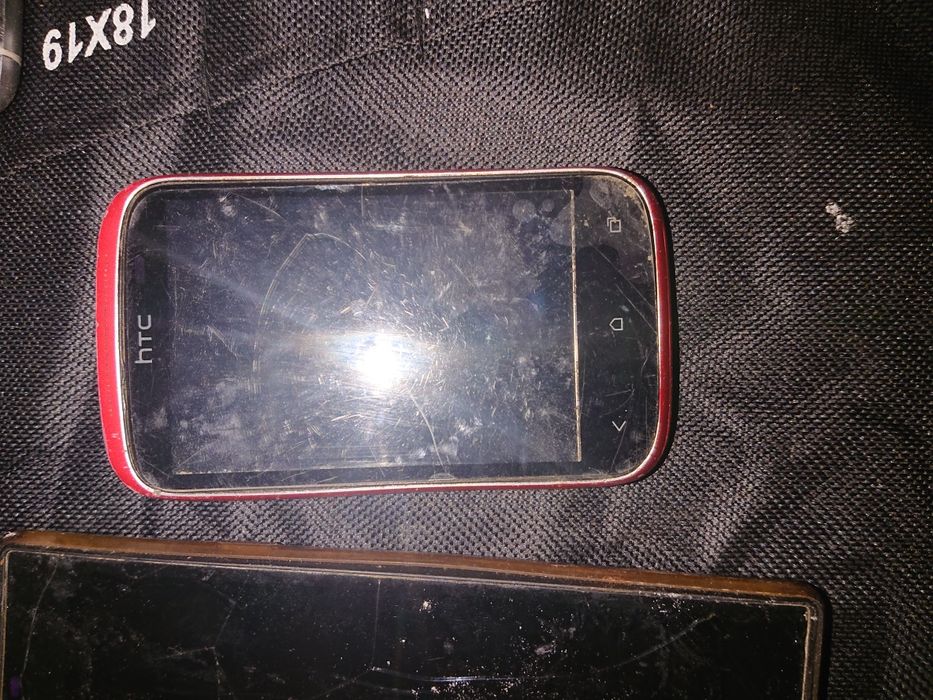 Смартфони, на запчастини або під відновлення