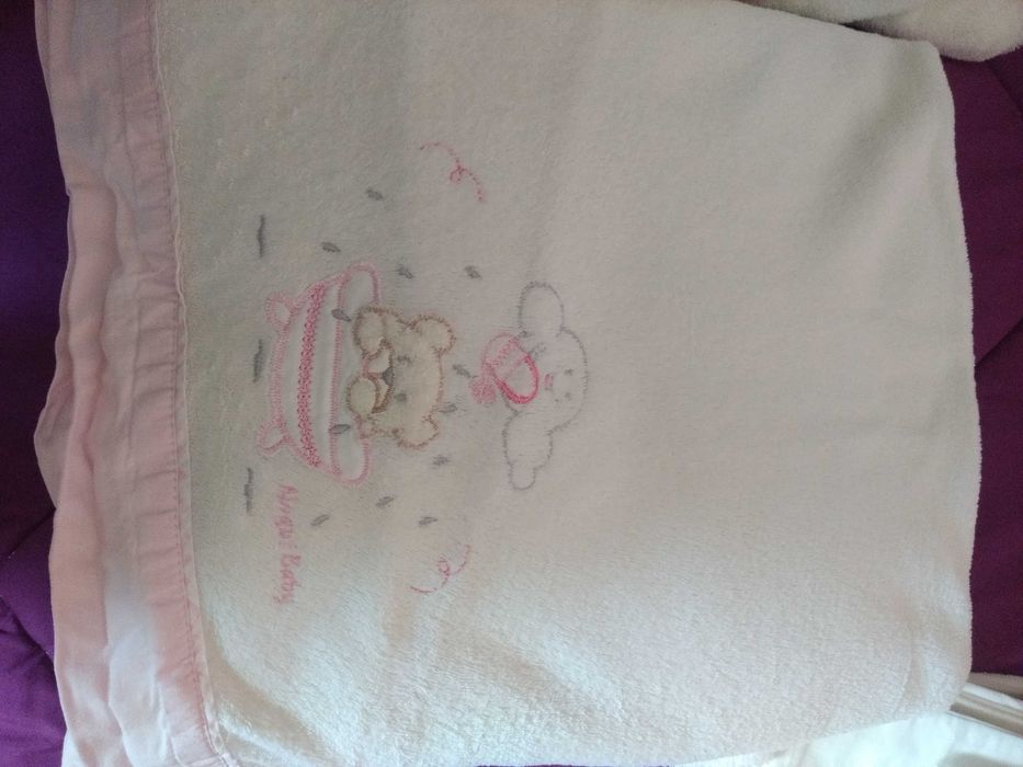 Lençóis de tecido, lençóis de flanela e lençóis polares para berço