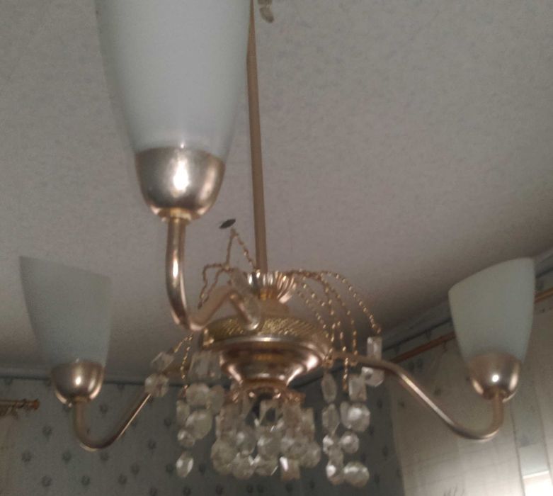 Редкая хрустальная люстра производства СССР периода раннего Брежнева.
