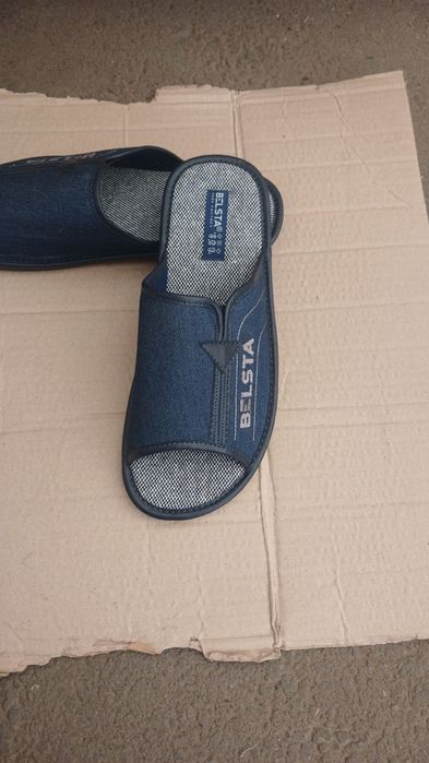 Продам мужские комнатные тапочки . Фирма белста . Джинсовые . 42 размер. 330 грн.