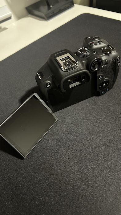 Canon R7 - como nova