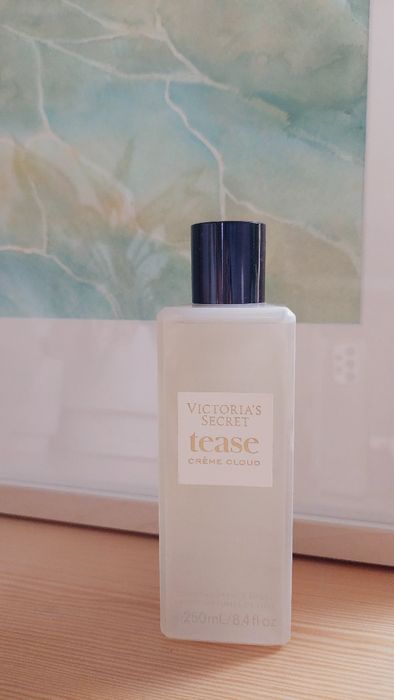 Victoria Secret Tease mgiełka do ciała Creme Cloud