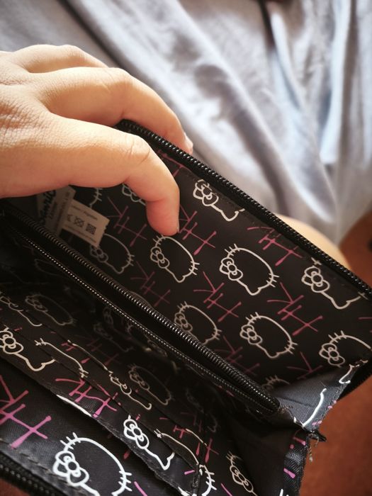 Duas carteiras hello Kitty