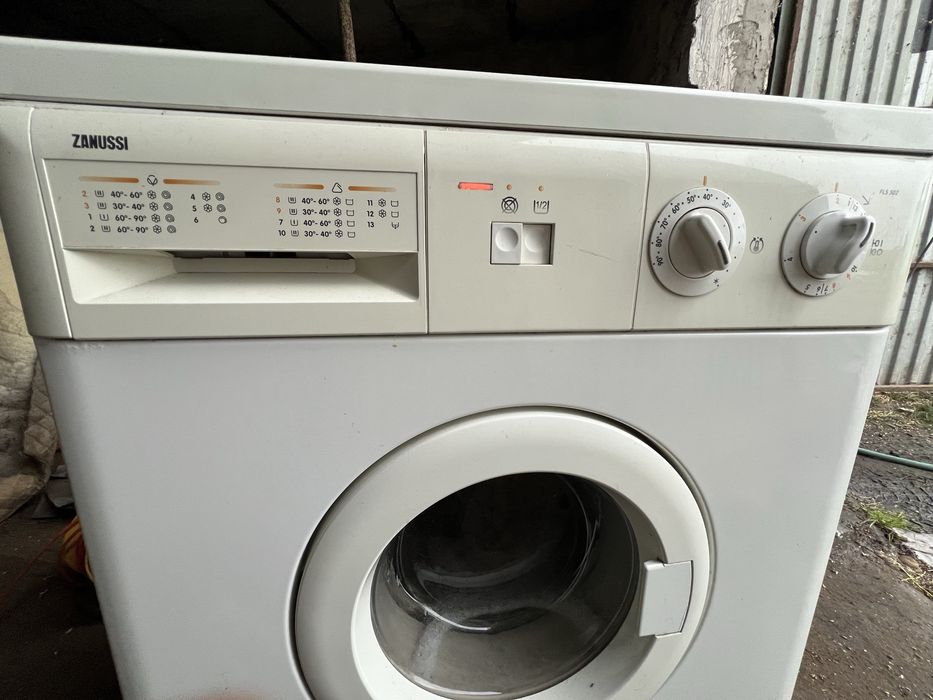 Pralka Zanussi FLS 502 – sprawna, używana – 5 kg, 800 obr./min