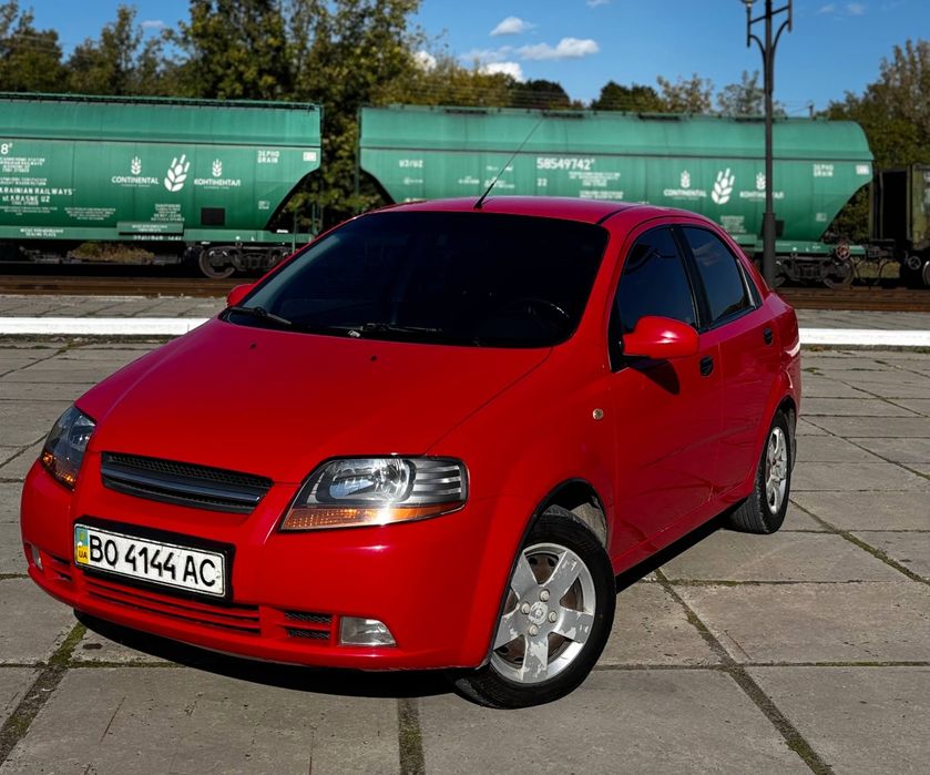 Автомобіль шевроле авео