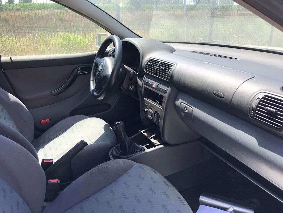 Seat Leon 1.4 16V 5P 2001  - Para Peças