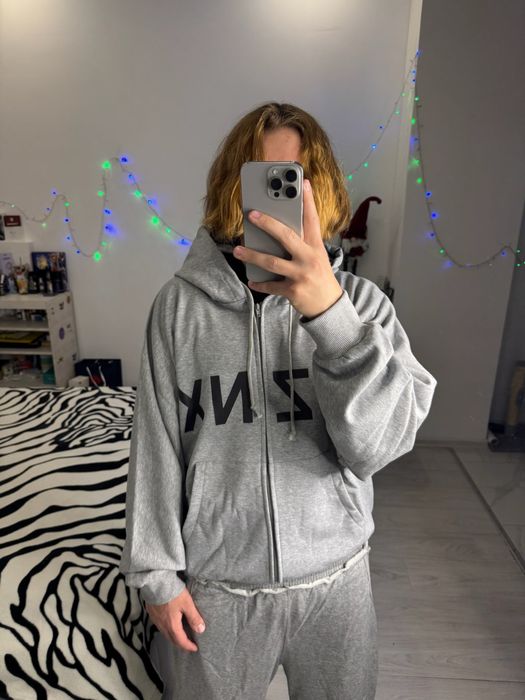 Зіпхуді : SZNX CHINA, yzy, size : 1-2, В НАЯВНОСТІ !!!