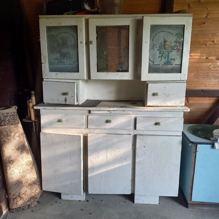 Kredens kuchenny PRL