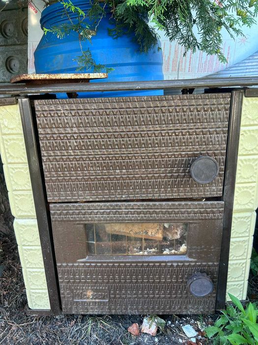 Piecyk żeliwny kafelkowy