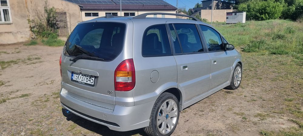 Opel Zafira OPC 2.0 benzyna