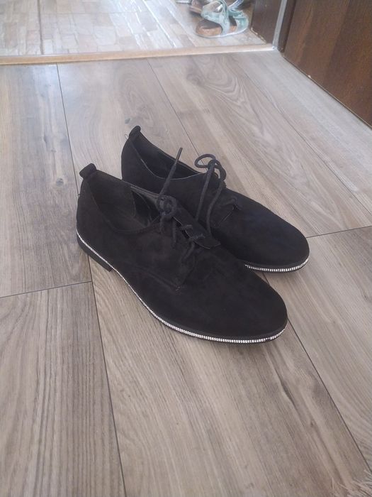 Buty sznurowane pantofle wiosenne jesienne trzewiki zamszowe 40