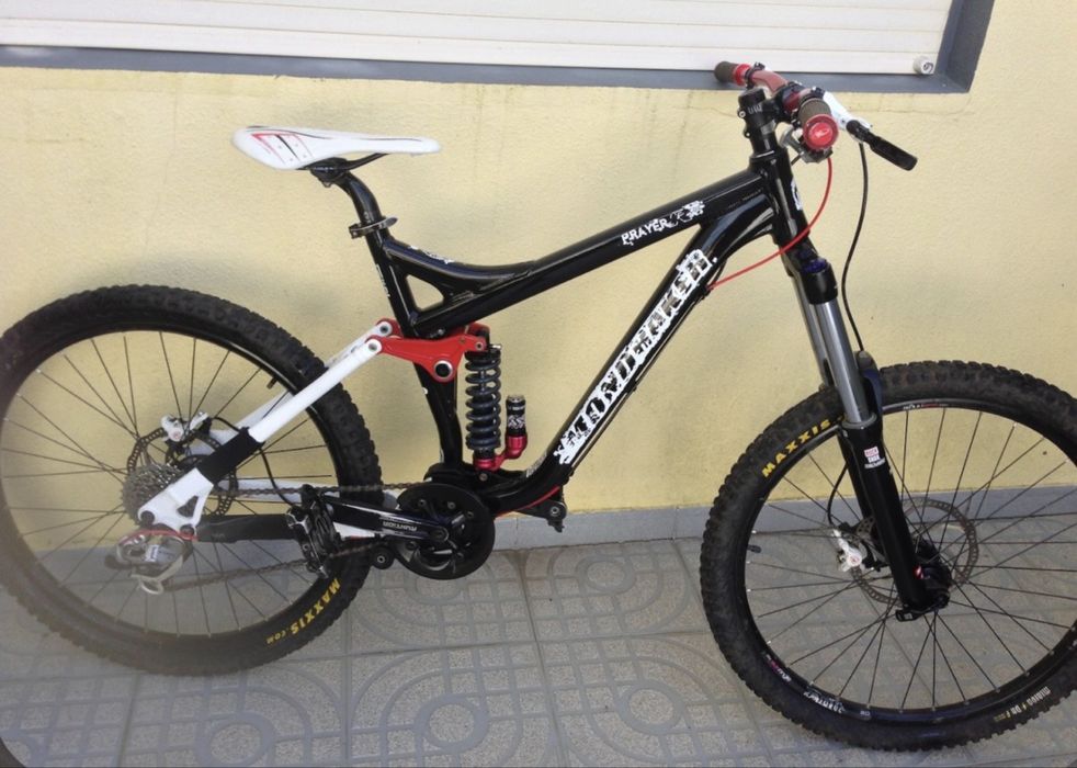 Bicicleta de Downhill