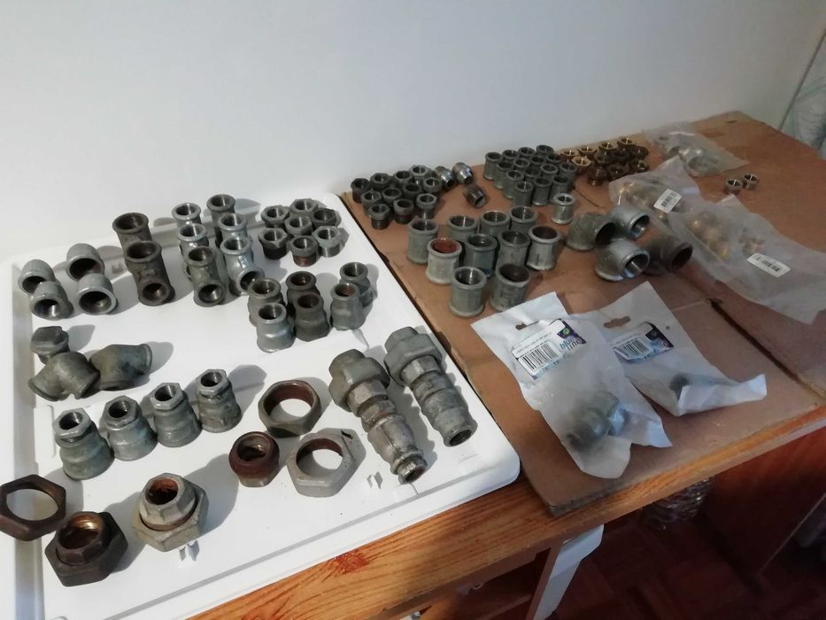 Canalização. Acessórios e tubos