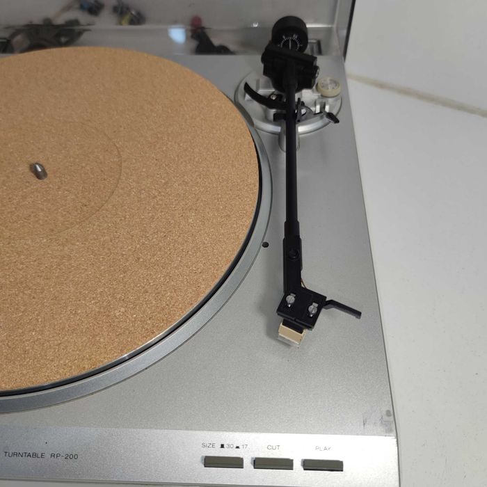 Turntable - Sharp RP-200510243590782986241