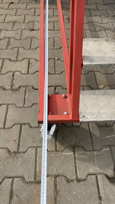 Podest jezdny magazynowy