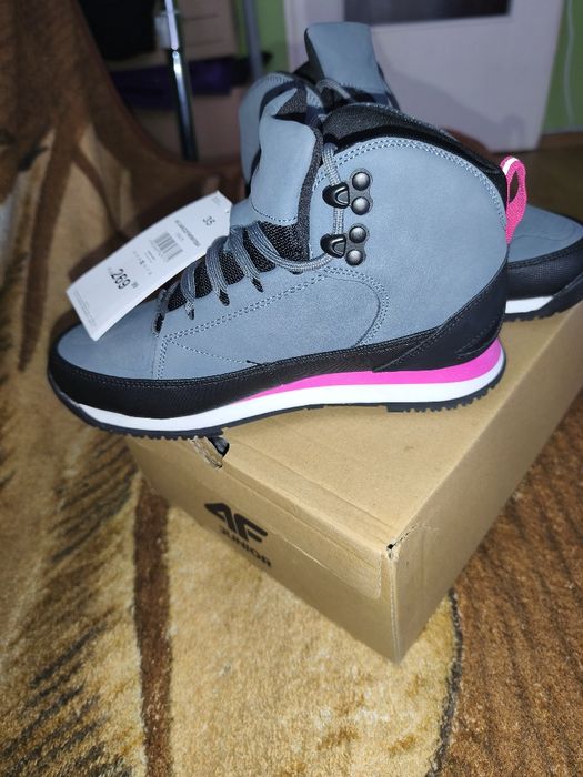 4F buty zimowe dziewczęce 35