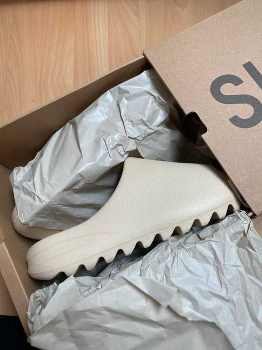 adidas Yeezy Slide .44