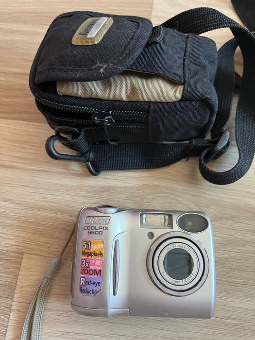 Продам фотоапарат nikon 5600 coolpix тільки по Вінниці