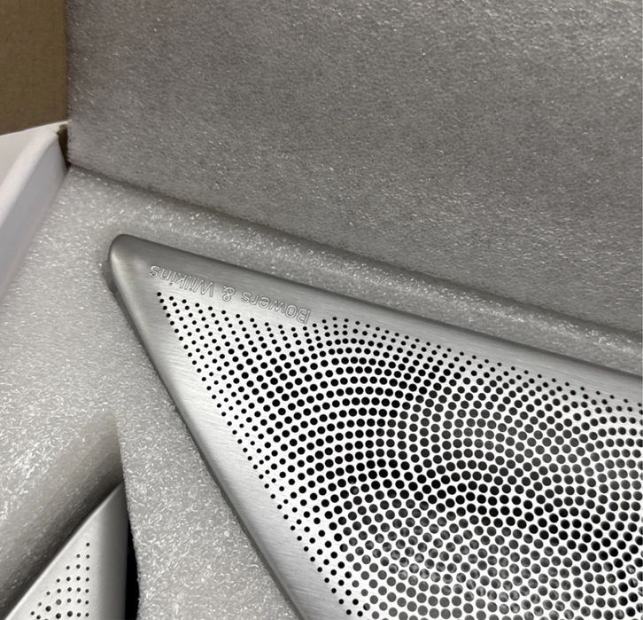 Комплект сіток Bowers&Wilkins з підсвіткою BMW G32 6GT 630i X5 G05 G07