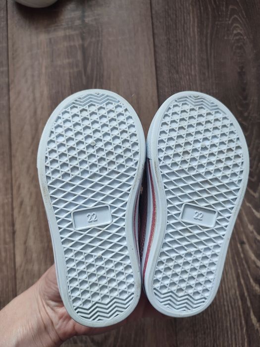 Trampki brokatowe dla dziewczynki 22