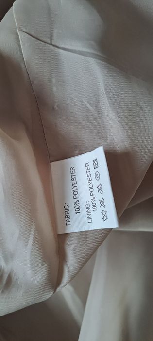 Gabardine beje, com capuz destacável,  Tam L, Nova