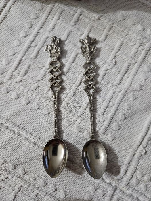 Duas chávenas Fine Porzellan + 2 colheres