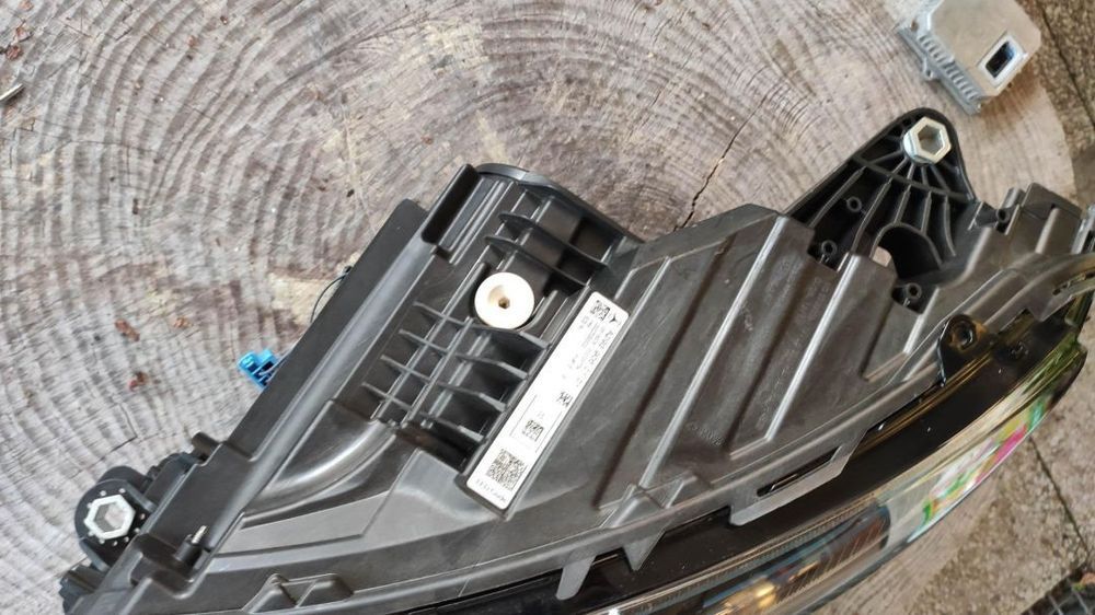 farol esquerdo full Led Mercedes EQC suv w293