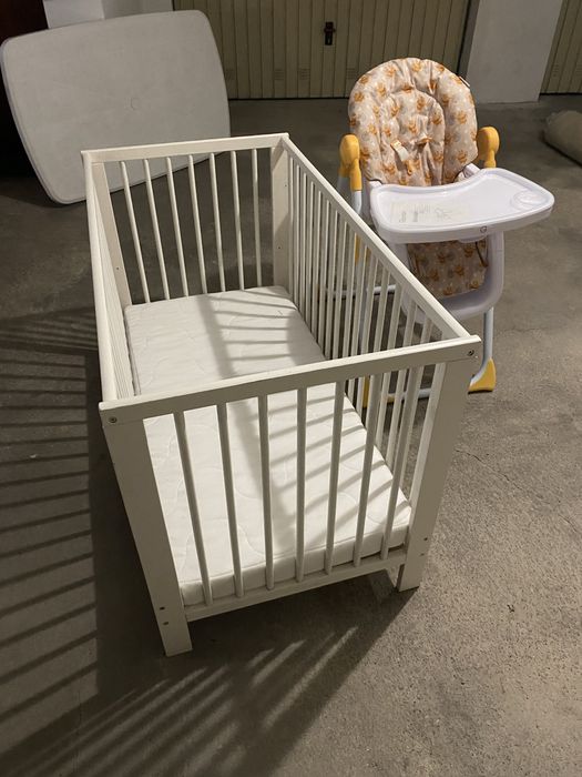 Berço bebé praticamente novo.