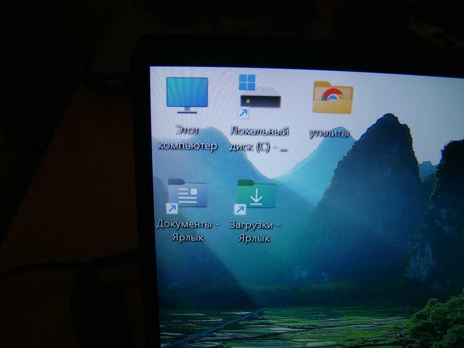 AsusZenBook14 UX433FN i7-8565U/16GB/512Gb М2/Nvidia GeForce MX150(2Gb)