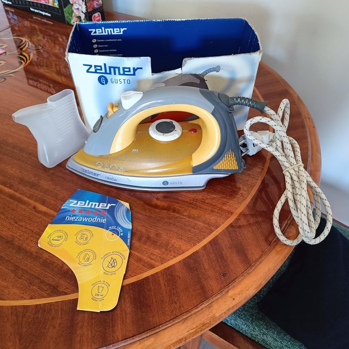 Żelazko parowe  Zelmer Gusto 1800 Wat