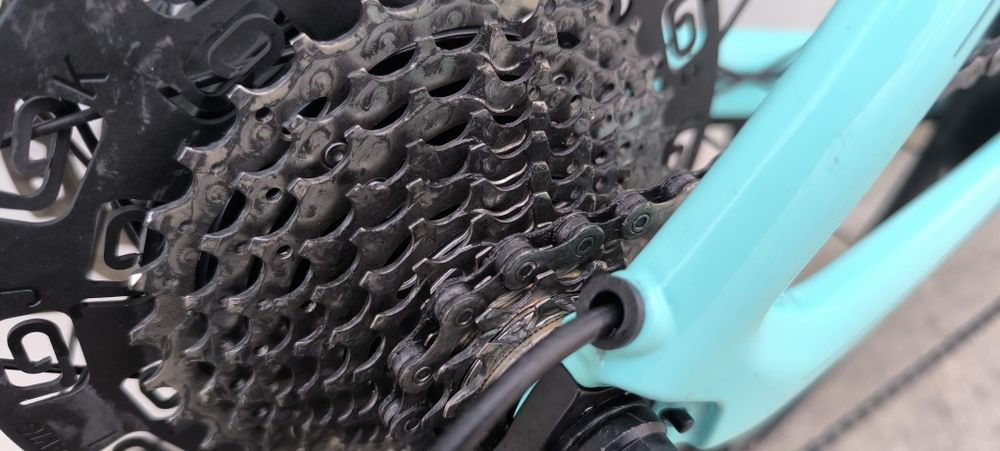 BIANCHI ARIA E-ROAD, Shimano Ultegra, Rozmiar 57