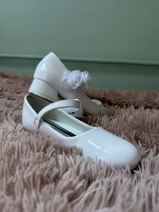 Sprzedam buty komunijne